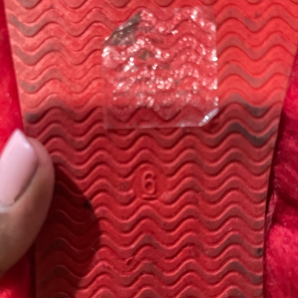 Fabletics Women's Vibrant Red Plush Slippers Size 6 - Picture 3 of 3
